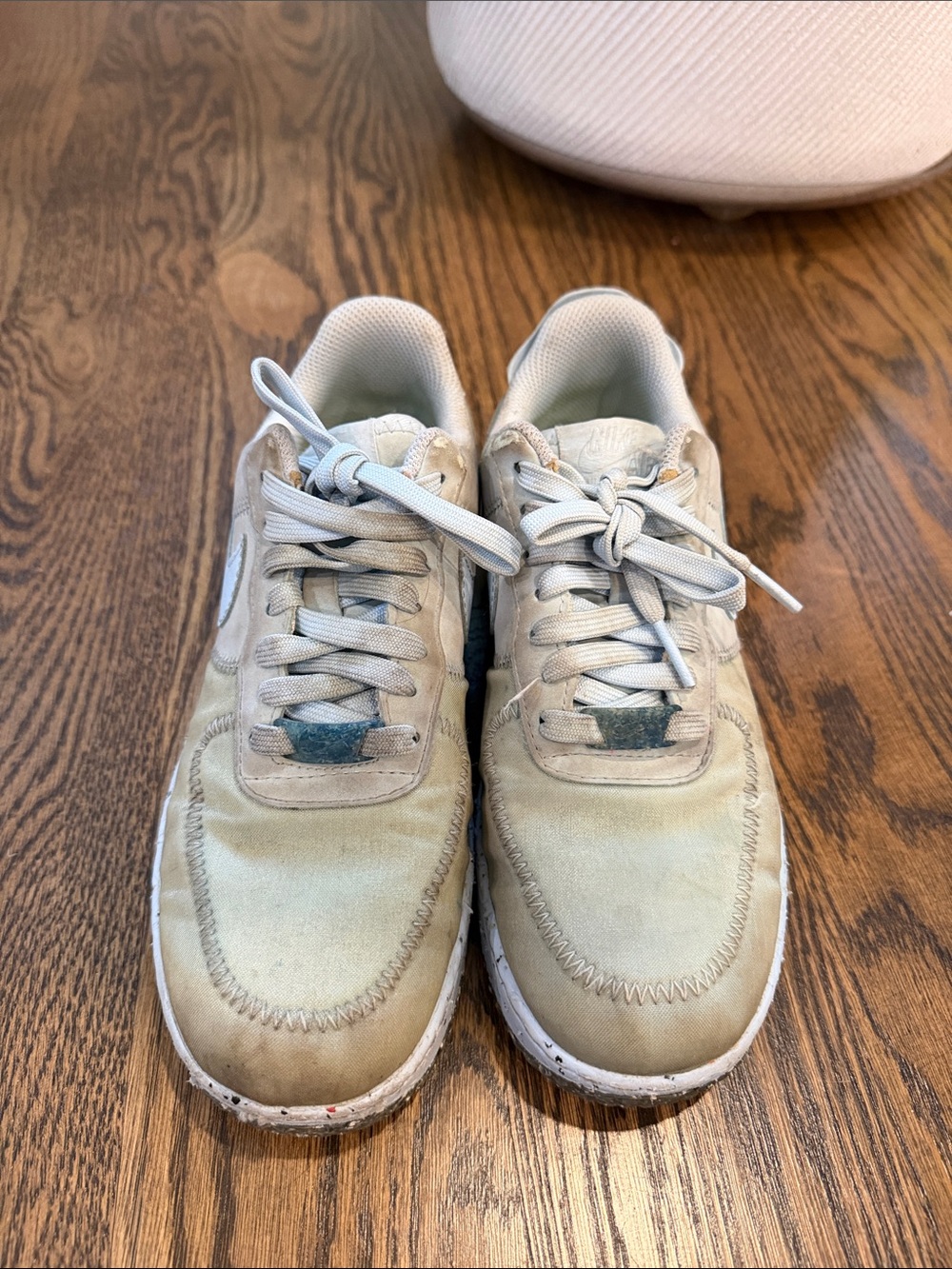 Nike Kids Beige and Light Blue Sneakers